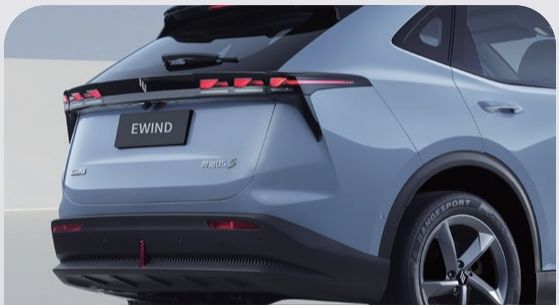 EWIND through-type LED tail lamp